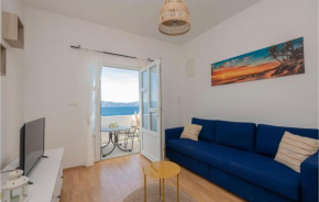 Beautiful Apartment In Podaca With Kitchen